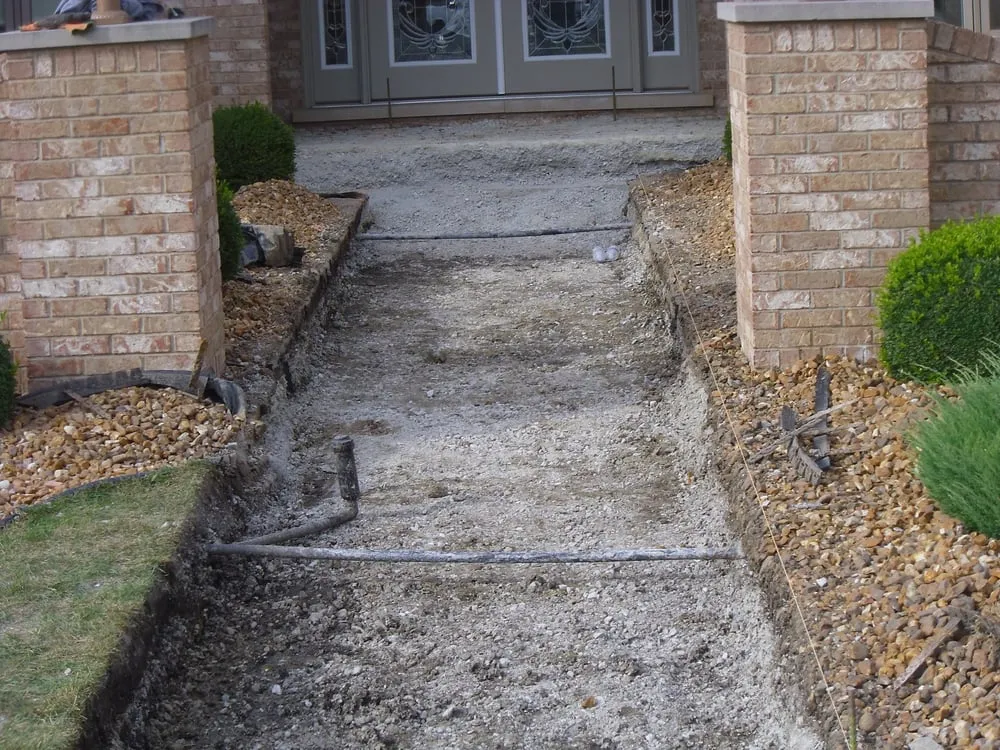 Local outdoor landscaping for residential properties in crestwood, IL by Red Oaks Landscaping