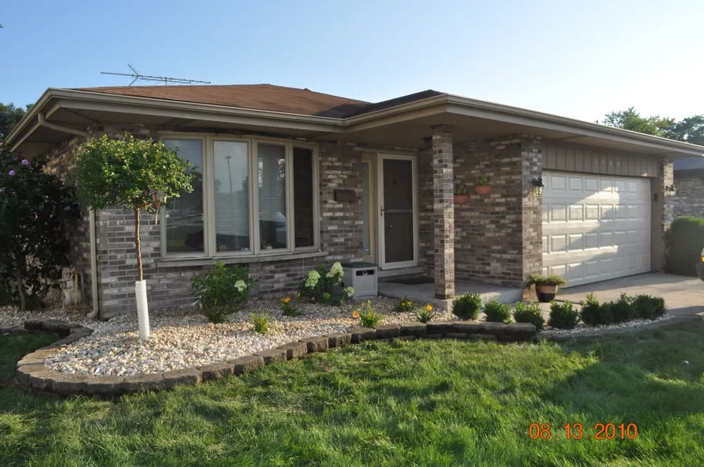 Trusted garden landscaping in crestwood, IL - Red Oaks Landscaping