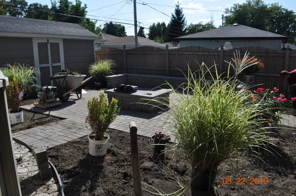 Trusted landscaping services in crestwood, IL - Red Oaks Landscaping