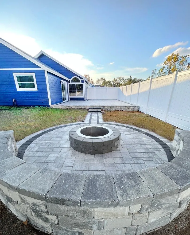 Trusted lawn mowing service experts serving Orlando, FL - Red Pavers