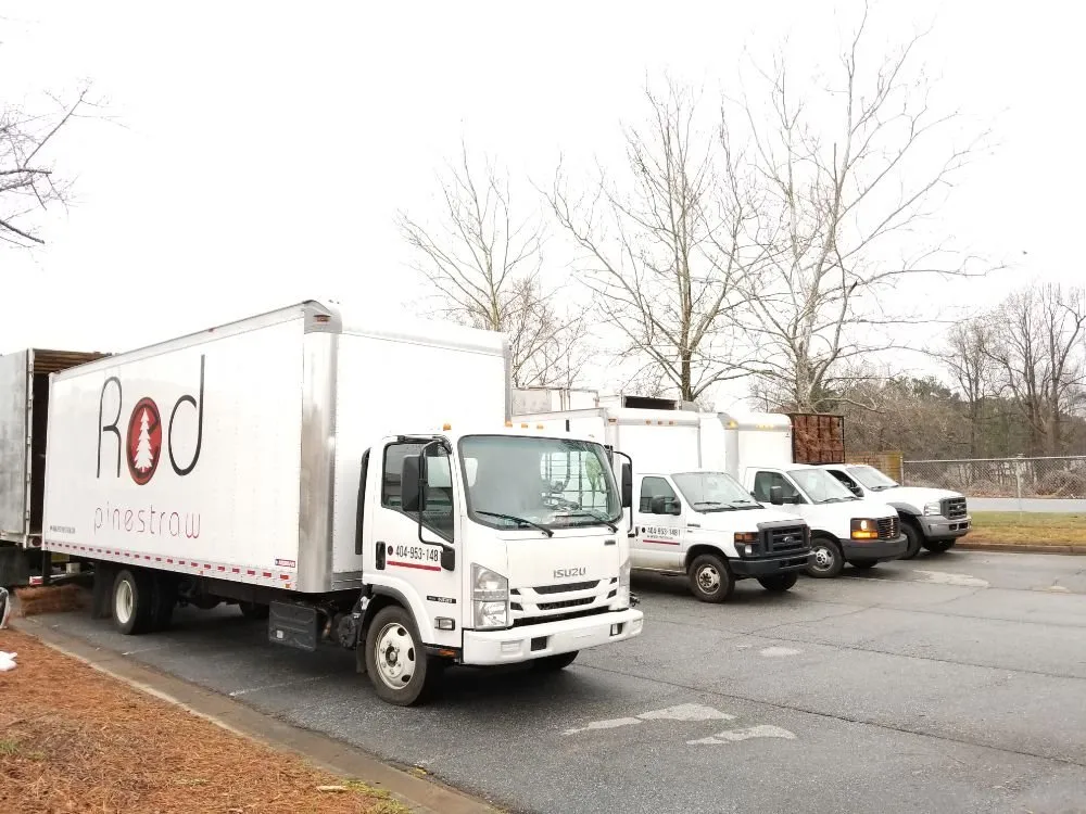 Local lawn care service near you in Norcross, GA by Red Pinestraw