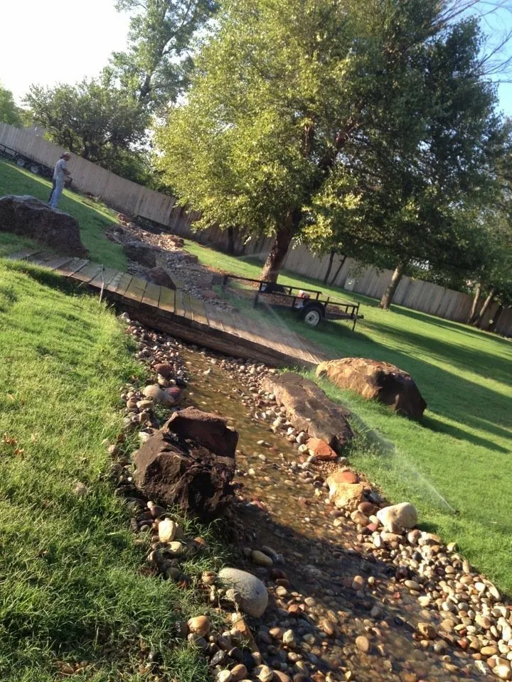 Local landscaping services experts serving Oklahoma City, OK - Red River Landscaping and construction
