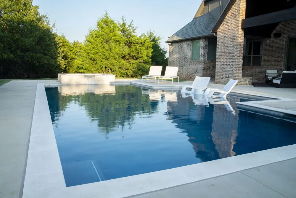 Top-rated yard maintenance for beautiful yards in Edmond, OK by Red Rock Landscape & Design