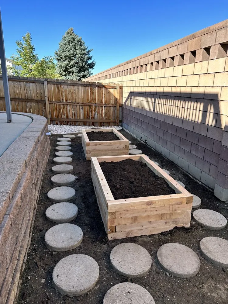 Affordable lawn mowing service near you in Thornton, CO by Red Rock Outdoor Living