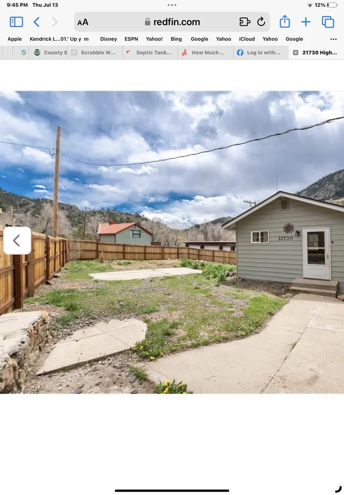 Expert lawn mowing service experts serving Thornton, CO - Red Rock Outdoor Living