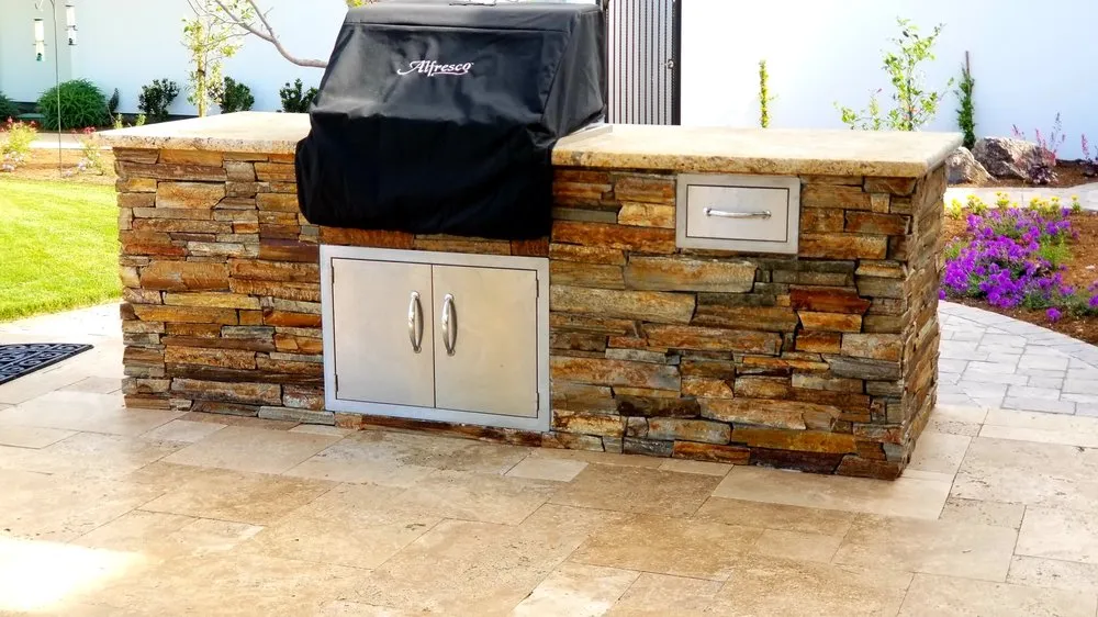 Custom landscaping services experts serving San Martin, CA - Red Roots Landscape