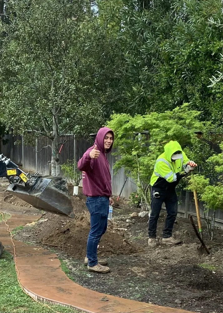 Custom outdoor landscaping experts serving San Martin, CA - Red Roots Landscape