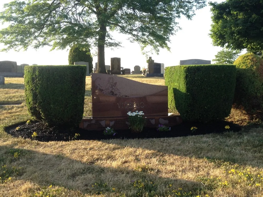 Custom outdoor landscaping in Tonawanda, NY by Red Rose Landscaping