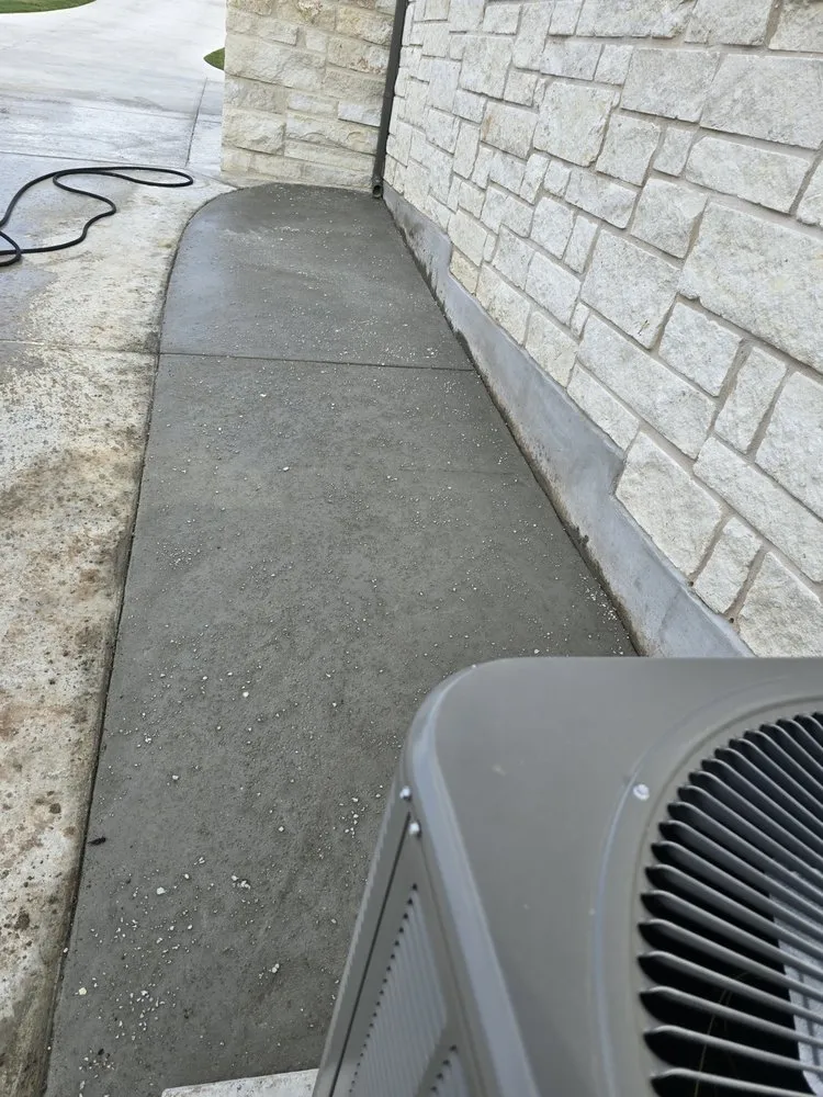 Professional residential landscaping experts serving Jarrell, TX - Red Tip Landscaping