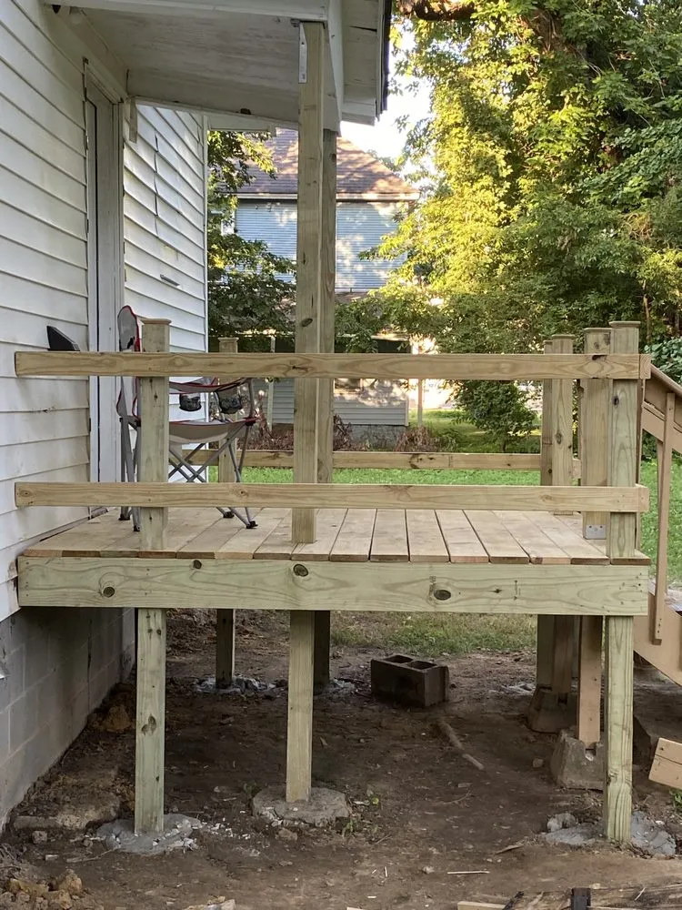 Custom landscape design in Paris, AR by Redbyrd Construction And Landscaping