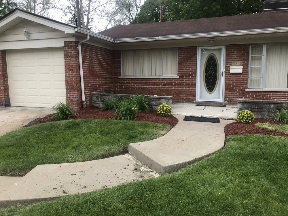 Reliable residential landscaping for homes in University City, MO by Redd's Landscaping
