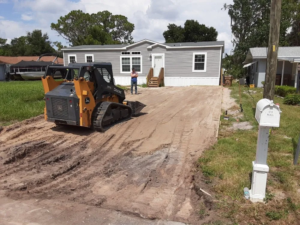 Custom yard cleanup service in Leesburg, FL by Redeemed landscaping