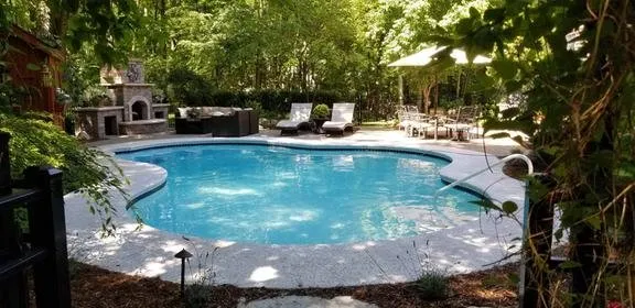 Affordable yard maintenance for residential properties across Midland, MI - Reder Landscaping