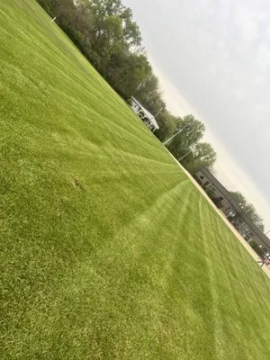 Redford Lawn Care Logo