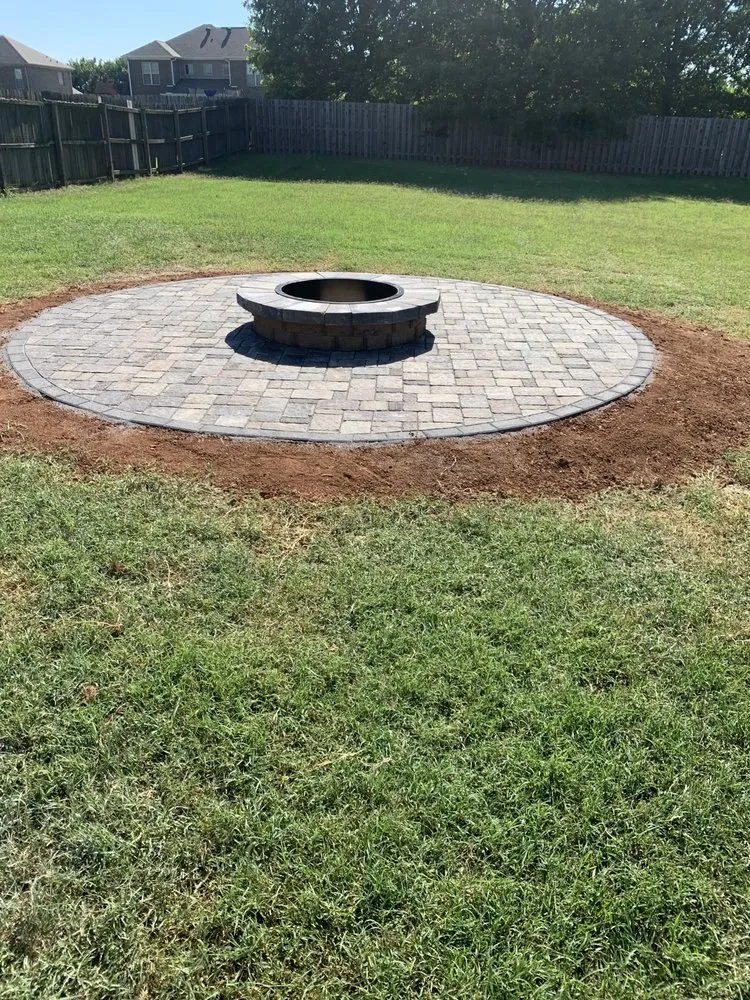 Trusted yard maintenance in Omaha, NE by Redleaf Landscaping