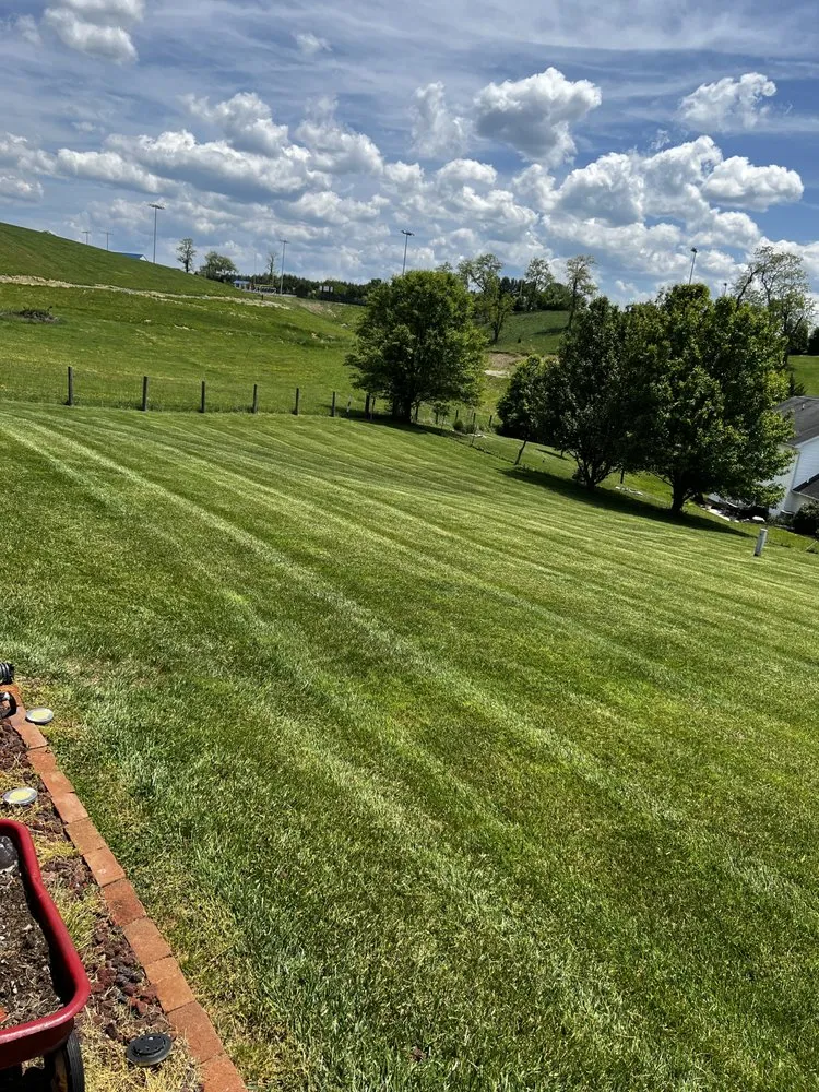 Local outdoor landscaping experts serving Fairlawn, VA - Redline Lawn Care