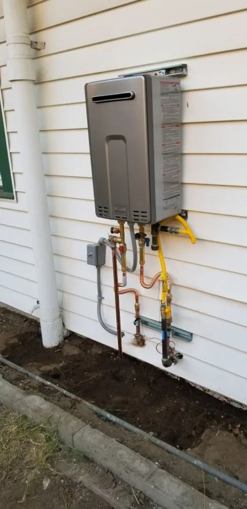 Custom lawn care service near you in Whittier, CA by Redline Renovation