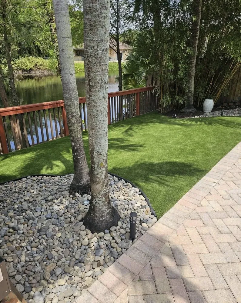 Professional landscaping services in Plantation, FL by Redline Turf & Lighting