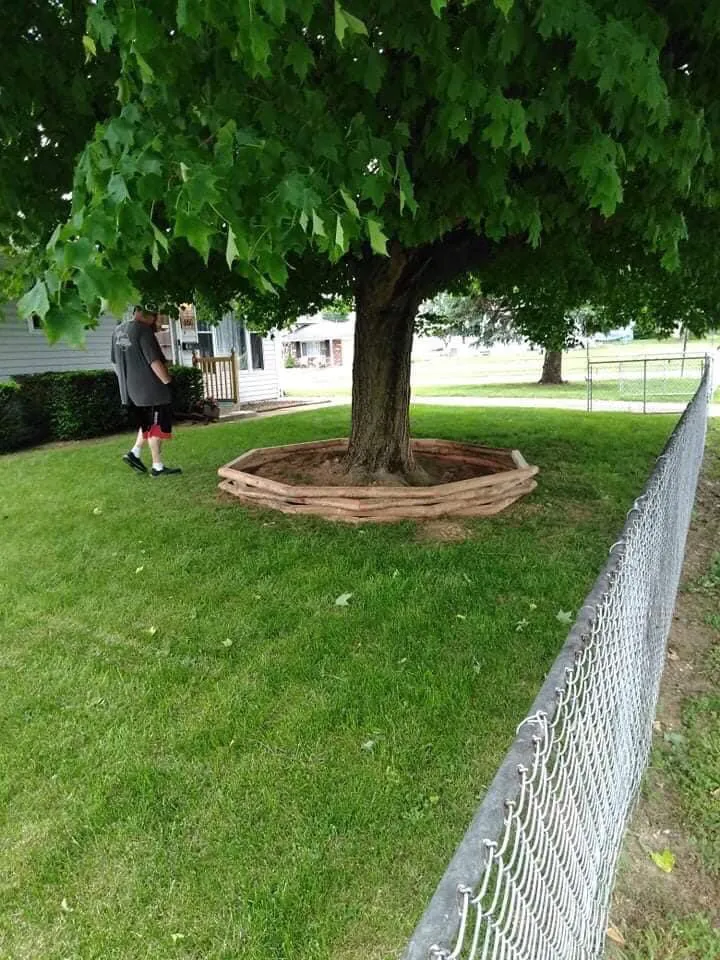 Professional yard maintenance experts serving Newark, OH - Redman’s Nursery and Landscaping