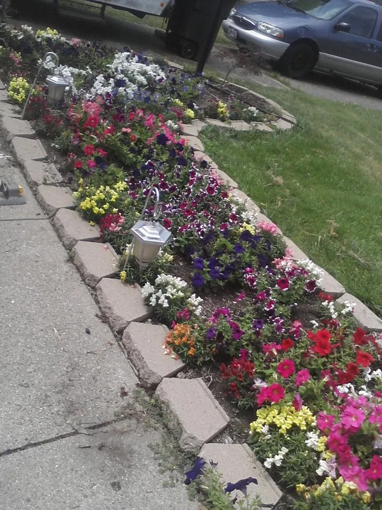 Expert lawn care service in Newark, OH by Redman’s Nursery and Landscaping