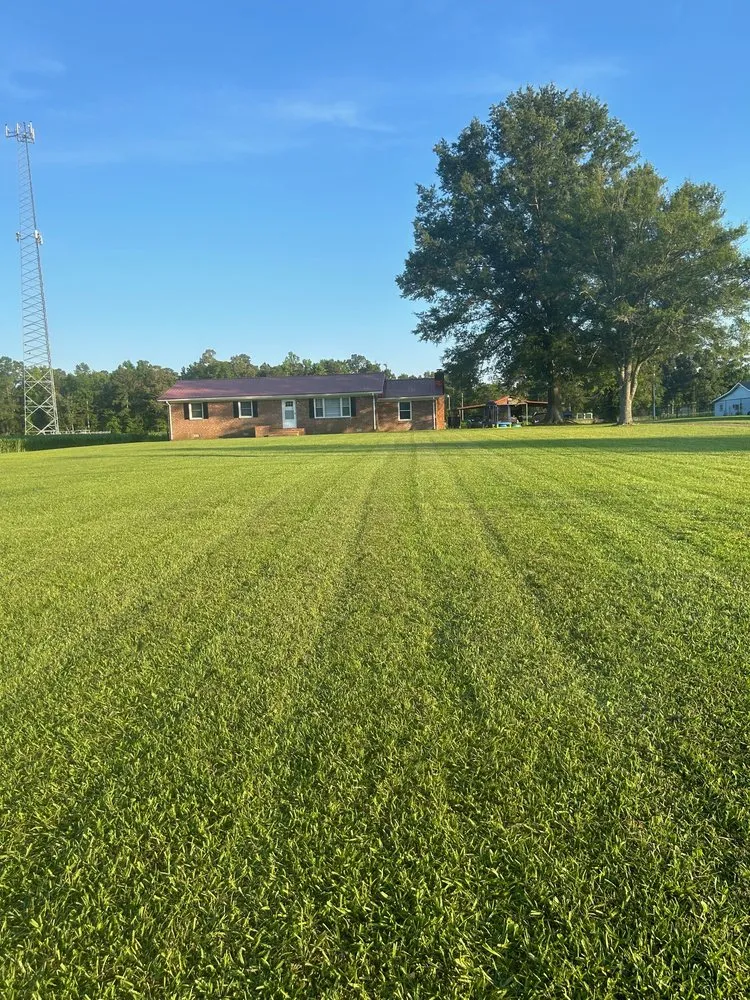 Local lawn care service with custom design across Jacksonville, NC - Redmon's Lawn Care