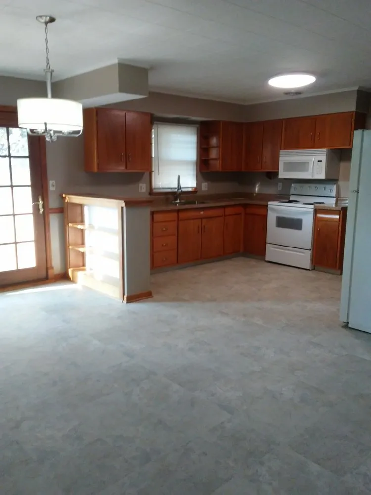 Reliable yard cleanup service in Dyersville, IA by Redo To New Handyman Services