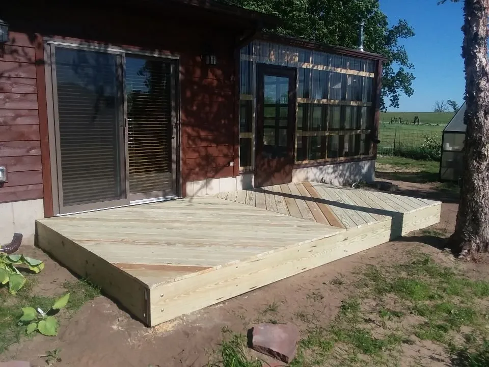 Top-rated outdoor landscaping in Dyersville, IA by Redo To New Handyman Services