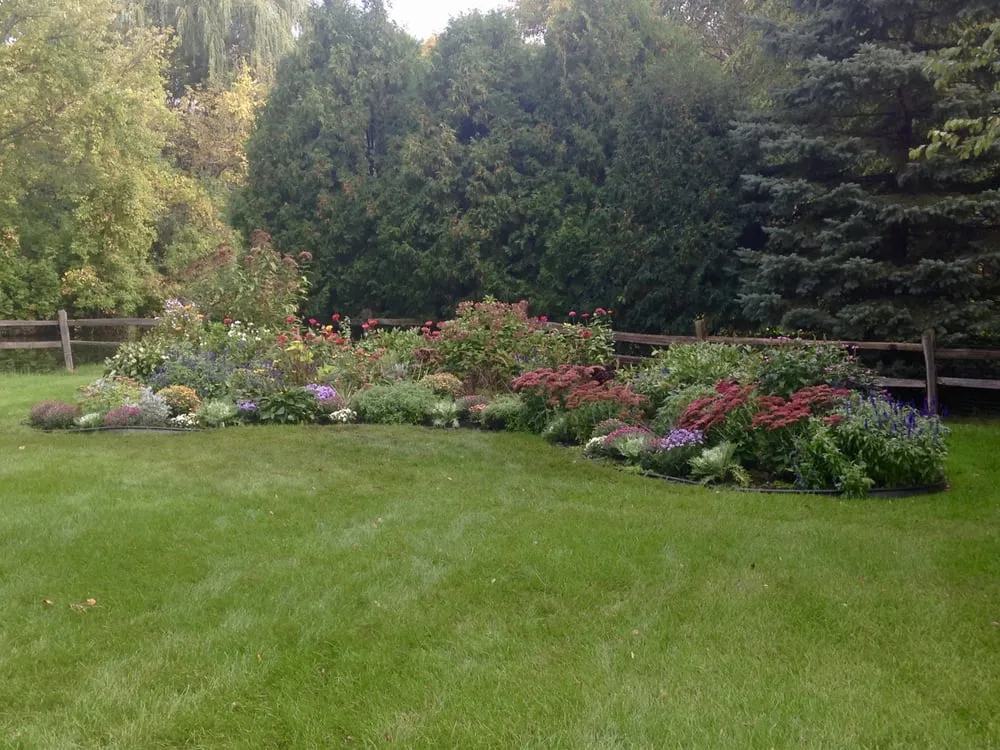 Local yard cleanup service in Minneapolis, MN - Redpath Gardens