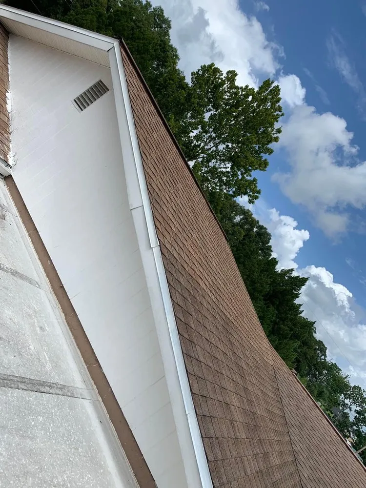 Professional yard cleanup service for homes across Zephyrhills, FL - Reds Helping Hand Handyman Service