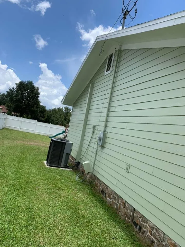 Trusted outdoor landscaping in Zephyrhills, FL - Reds Helping Hand Handyman Service