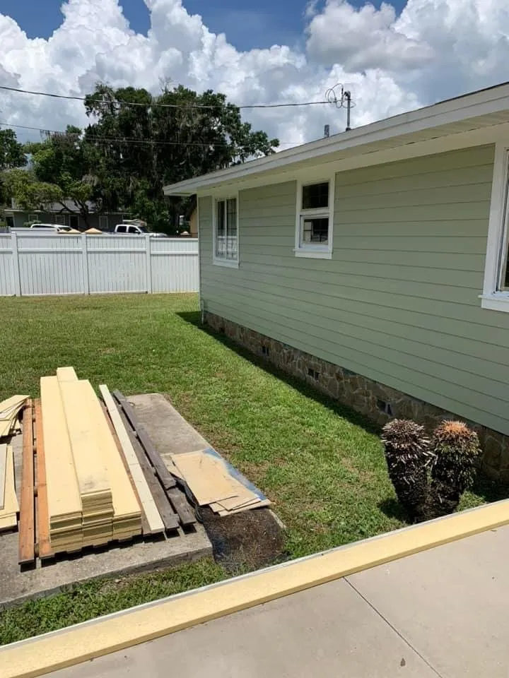 Local yard cleanup service in Zephyrhills, FL - Reds Helping Hand Handyman Service