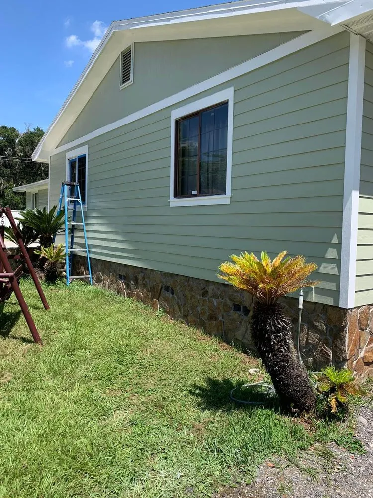 Top-rated residential landscaping for beautiful yards in Zephyrhills, FL by Reds Helping Hand Handyman Service