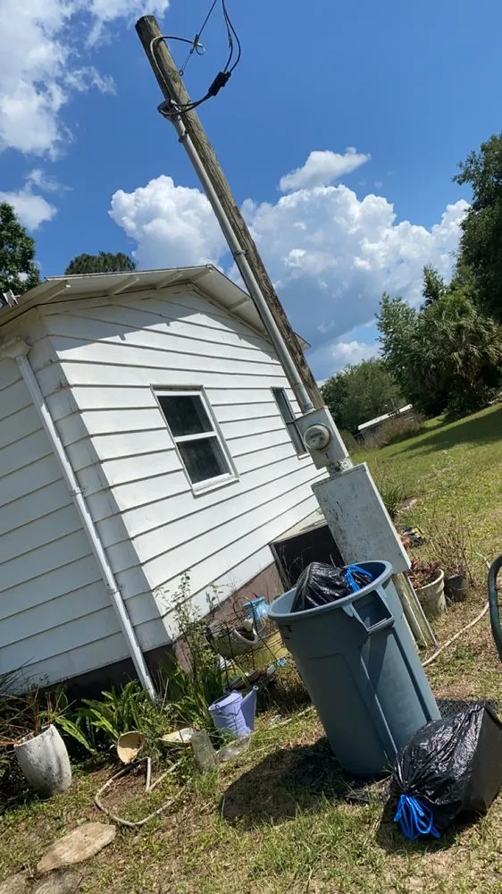 Local lawn mowing service experts serving Zephyrhills, FL - Reds Helping Hand Handyman Service