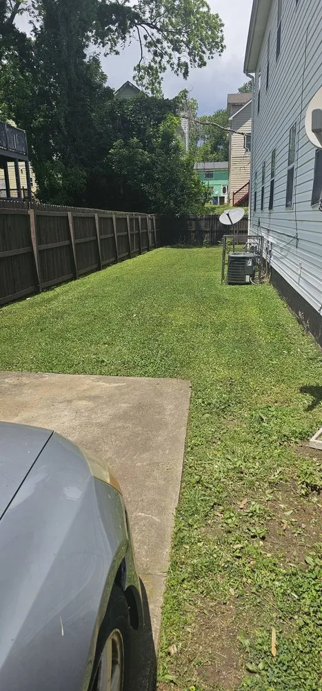 Trusted lawn mowing service experts serving College Park, GA - Red's Landscaping