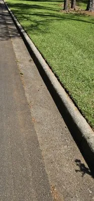 Red's Landscaping Logo