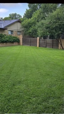 Red’s Lawn & Landscape Logo