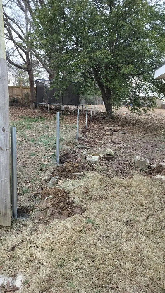 Top-rated yard cleanup service in Moulton, AL - Red's Lawn Care & Fence Repair