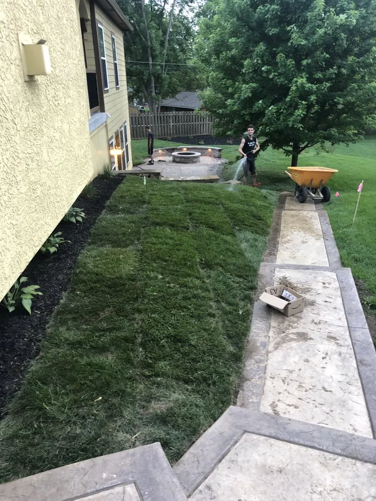Local lawn care service in Lees summit, MO - Redstone Landscapes
