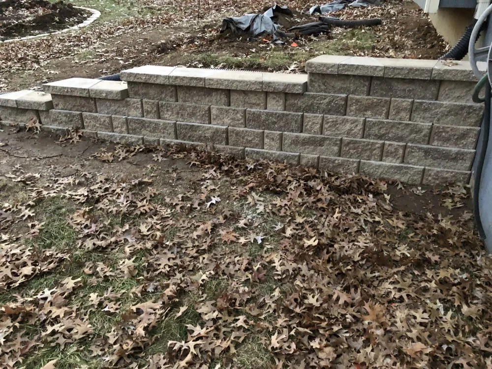 Custom residential landscaping in Lees summit, MO - Redstone Landscapes