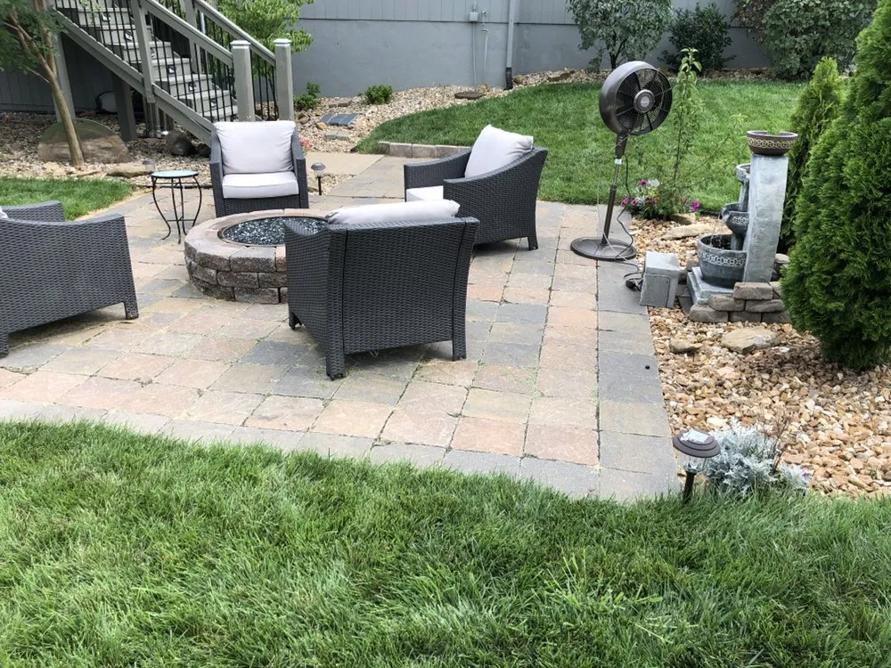 Expert residential landscaping in Lees summit, MO - Redstone Landscapes