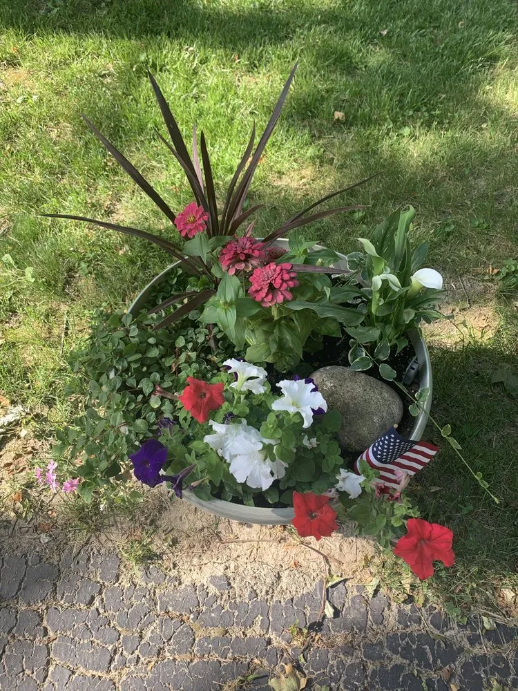 Reliable outdoor landscaping in Thorntown, IN by Redwood Landscape