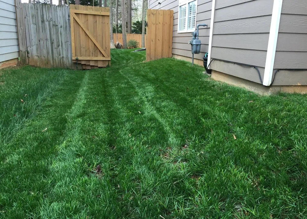 Top-rated garden landscaping with custom design in Kennesaw, GA by Redwood’s Garden service