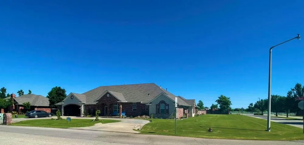 Local lawn care service for year-round maintenance across Mustang, OK - Reed Lawncare