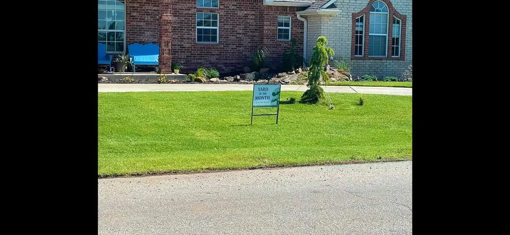 Affordable lawn mowing service in Mustang, OK by Reed Lawncare
