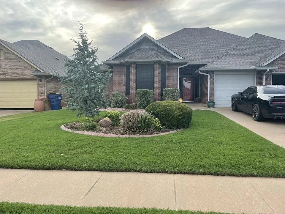 Affordable landscaping services experts serving Mustang, OK - Reed Lawncare