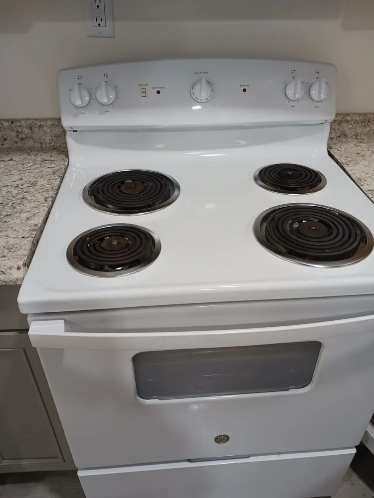 Reliable lawn care service for year-round maintenance in Dover, DE by Reeds Cleaning & Landscaping Services