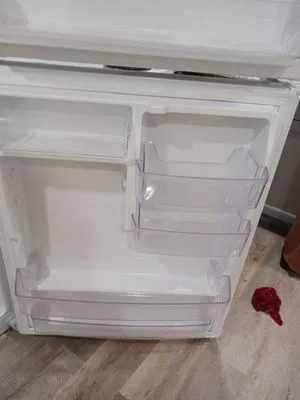 Reeds Cleaning & Landscaping Services Logo