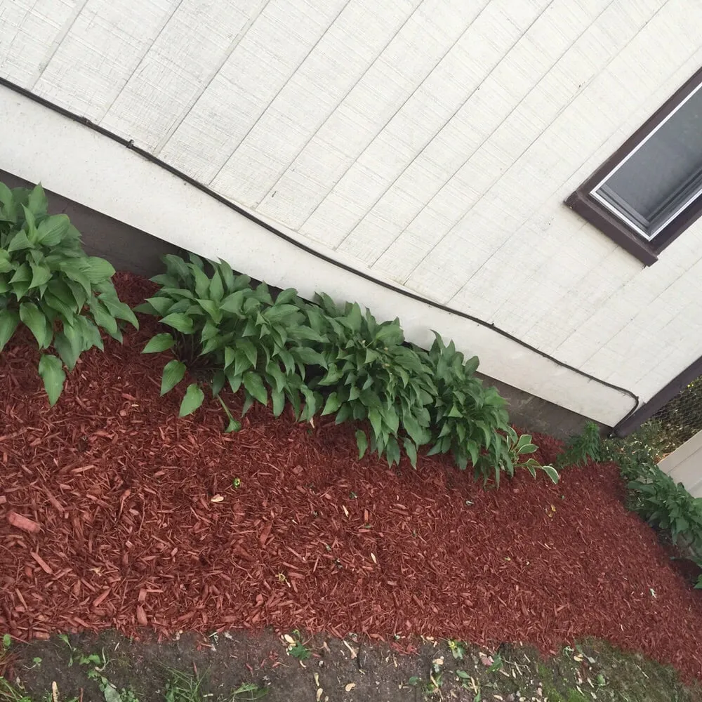 Custom outdoor landscaping in Farmington Hills, MI by Reed's Landscaping & Lawn Care