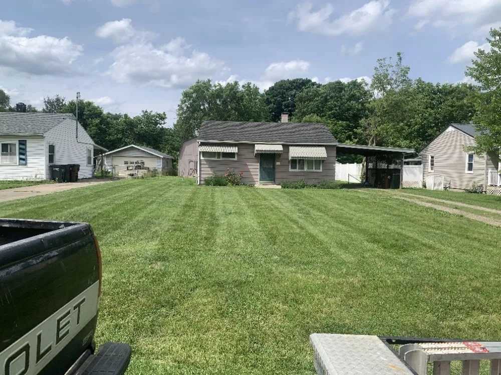 Local garden landscaping for year-round maintenance in middletown, OH by Reed's Lawn & Landscaping