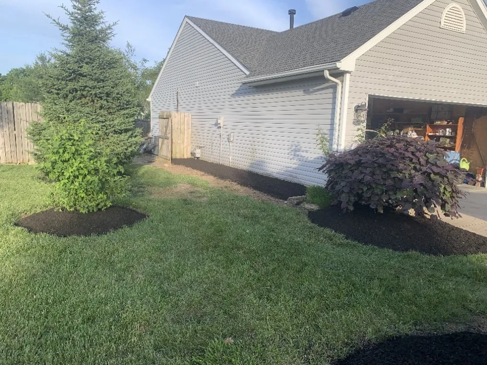 Local residential landscaping in middletown, OH by Reed's Lawn & Landscaping